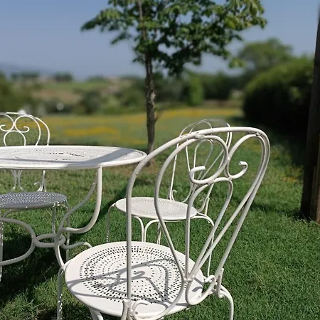 Dolce Farnetta En-suite Spa & Yoga B&B *
