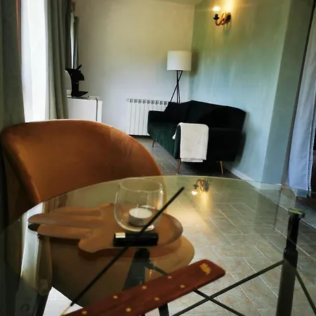 Dolce Farnetta En-suite & Yoga 3* Montecastrilli