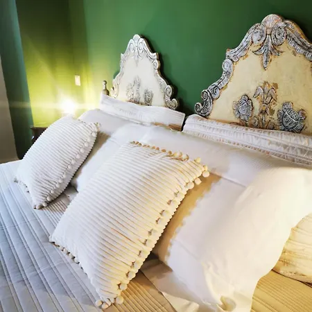 Dolce Farnetta En-suite Spa & Yoga B&B