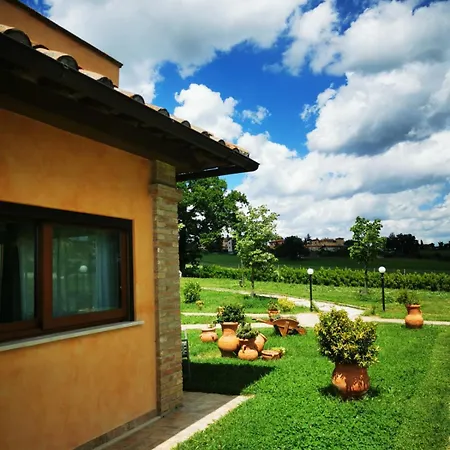 Dolce Farnetta En-suite & Yoga Montecastrilli