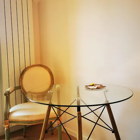 Dolce Farnetta En-suite & Yoga 3* Montecastrilli