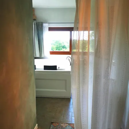 Dolce Farnetta En-suite & Yoga 3* Montecastrilli