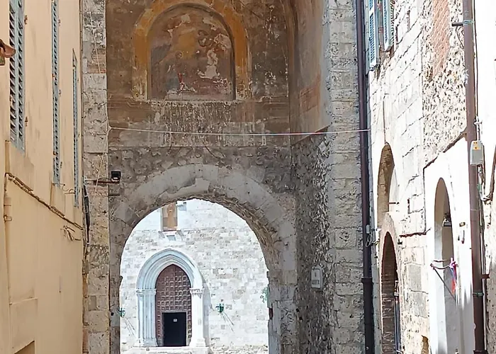 Alojamento de Acomodação e Pequeno-almoço Dolce Farnetta En-suite Spa & Yoga Montecastrilli